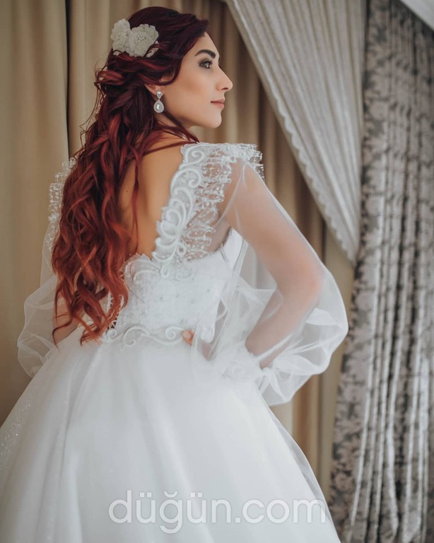 KYT 20 A Kesim Sırt Dekolteli V Yaka Gelinlik 5