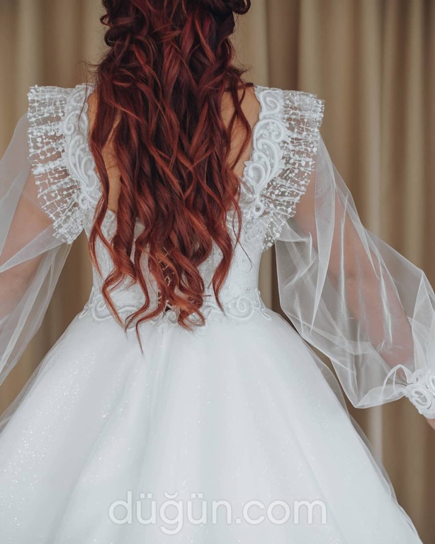 KYT 20 A Kesim Sırt Dekolteli V Yaka Gelinlik 4