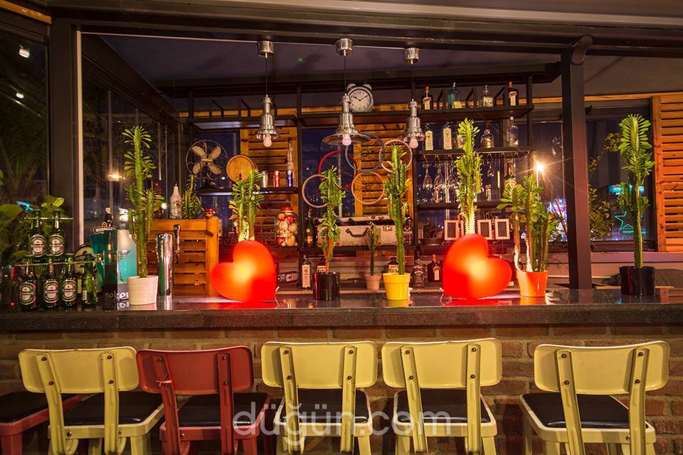 Avanti Patisserie & Brasserie