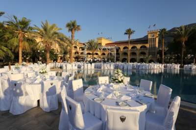 Le Chateau Lambousa Hotel