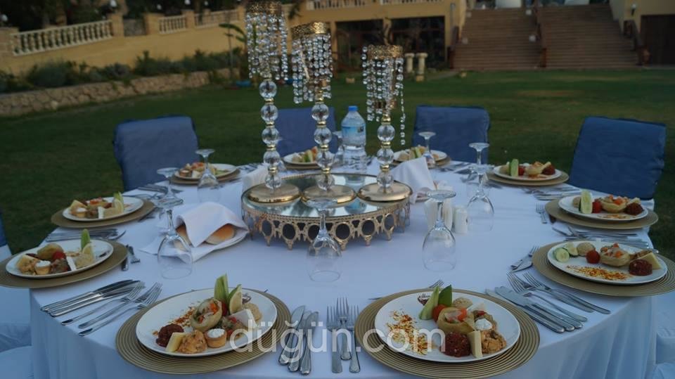 Le Chateau Lambousa Hotel