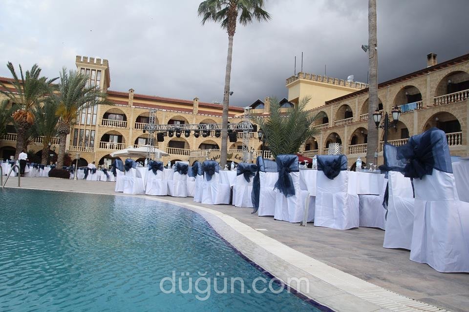 Le Chateau Lambousa Hotel