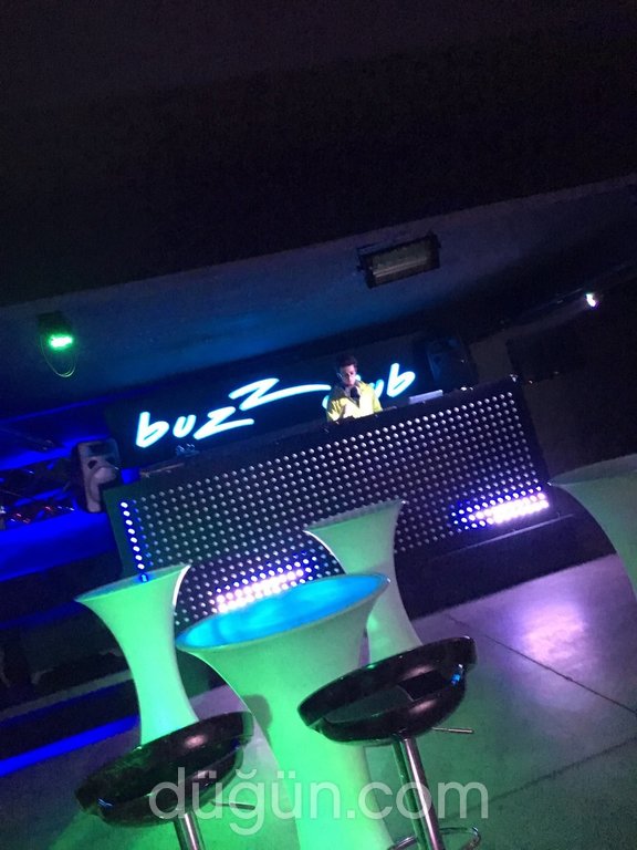 Buzz Club