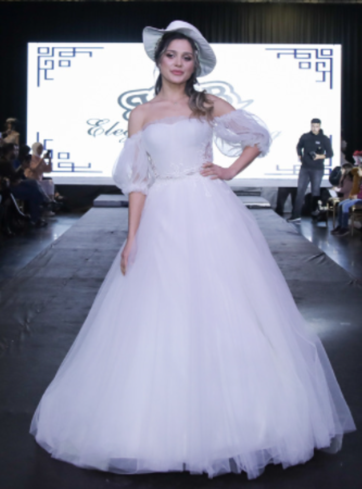 Pleasent Model Gelinlik