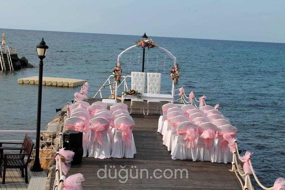 Cornaro Beach Club & Restaurant