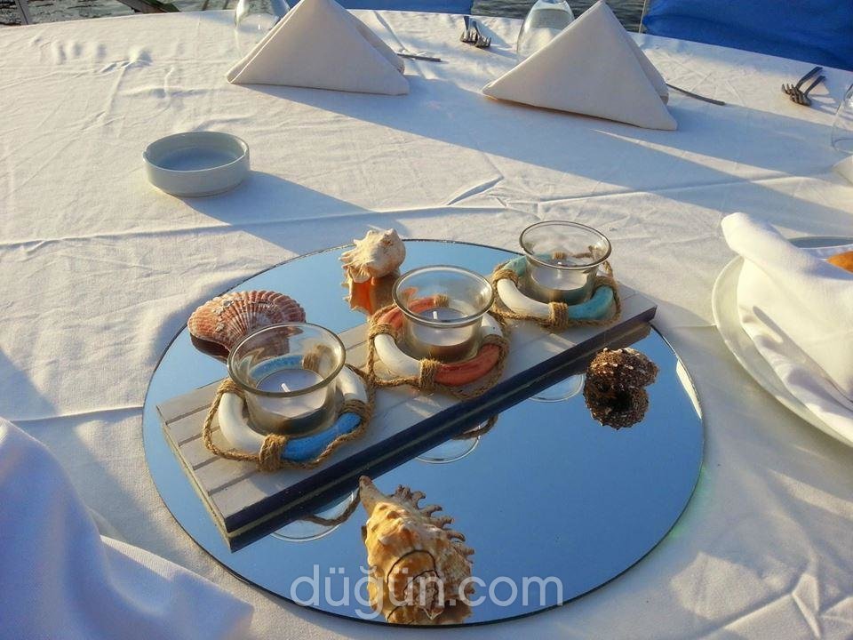 Cornaro Beach Club & Restaurant