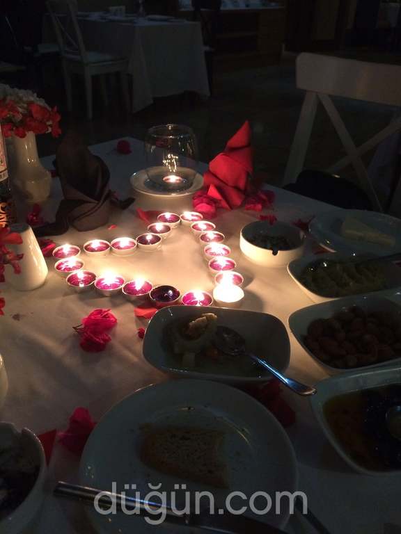 Cornaro Beach Club & Restaurant