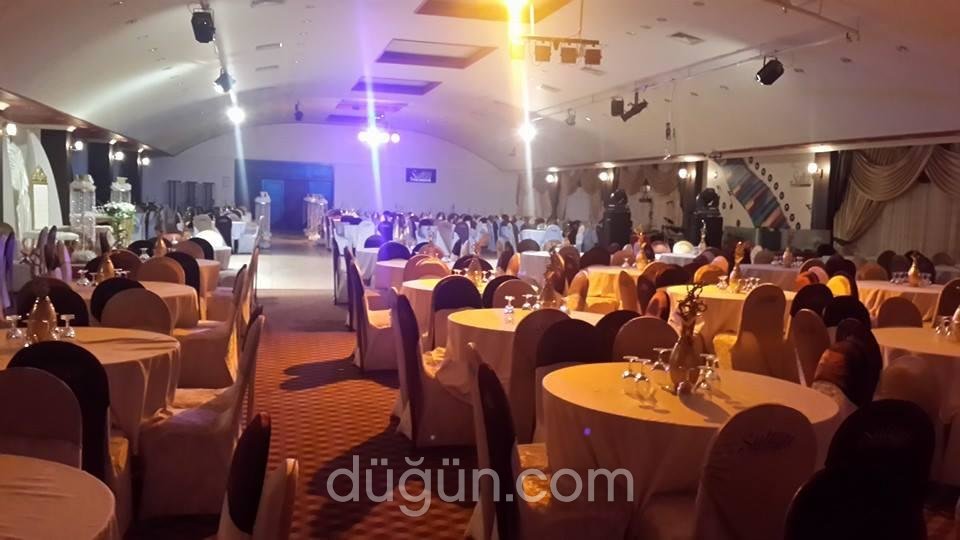 Grand Sultan Saloon