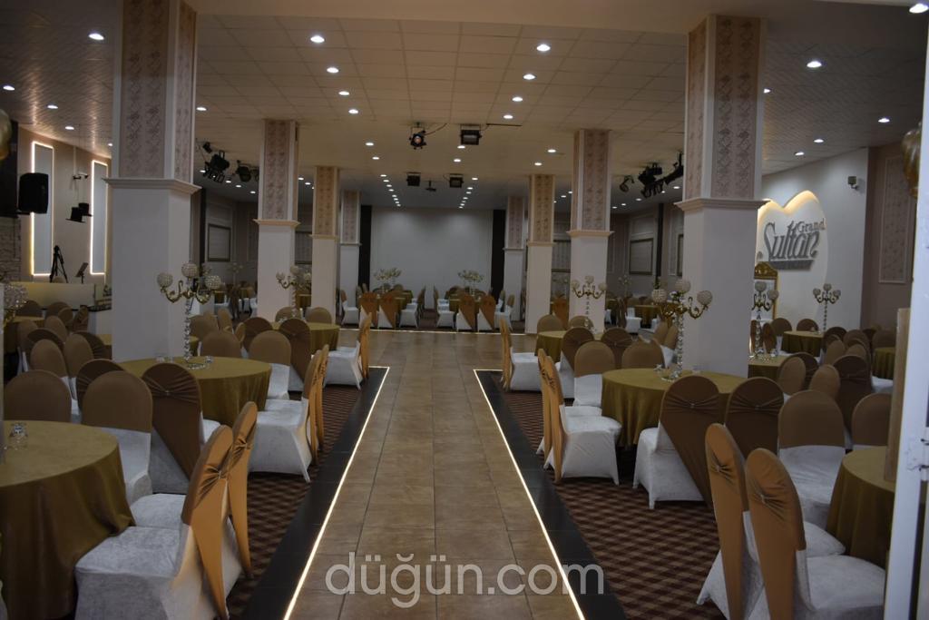 Grand Sultan Saloon