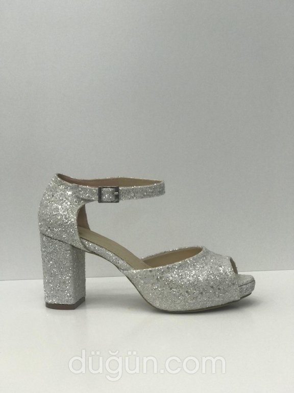 Vera Bridal Shoes & Accessories