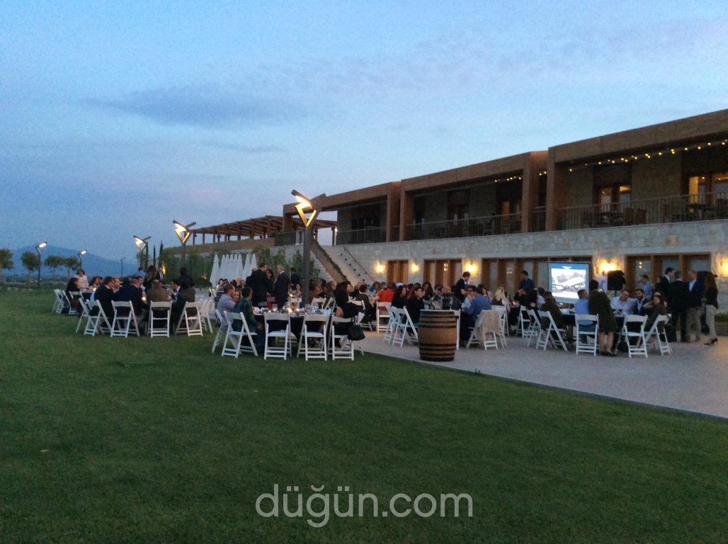 Lucien Arkas Bağları - Mahzen Restaurant