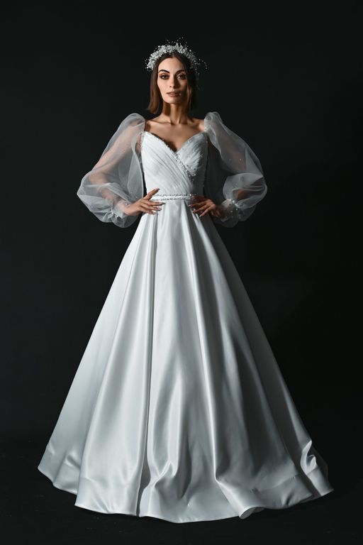 PB-88-25 A Kesim Vintage V Yaka Gelinlik