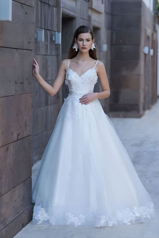 PB 58 A Kesim Sırt Dekolteli V Yaka Gelinlik 1