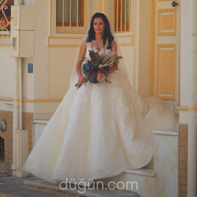 Neslihan Önen Wedding House