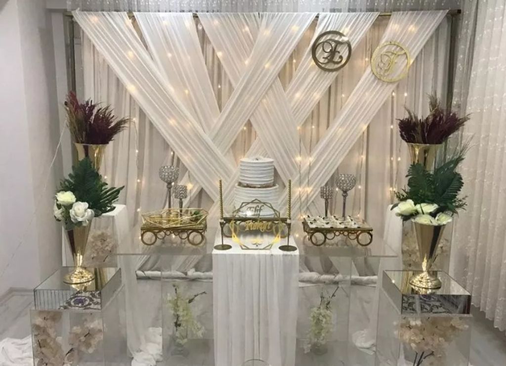 Lora Wedding
