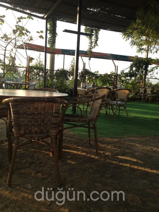 Meydanoğlu Kahvaltı Ve Köfte