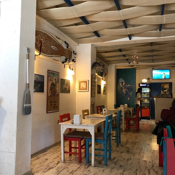 Mika Cafe & Restaurant