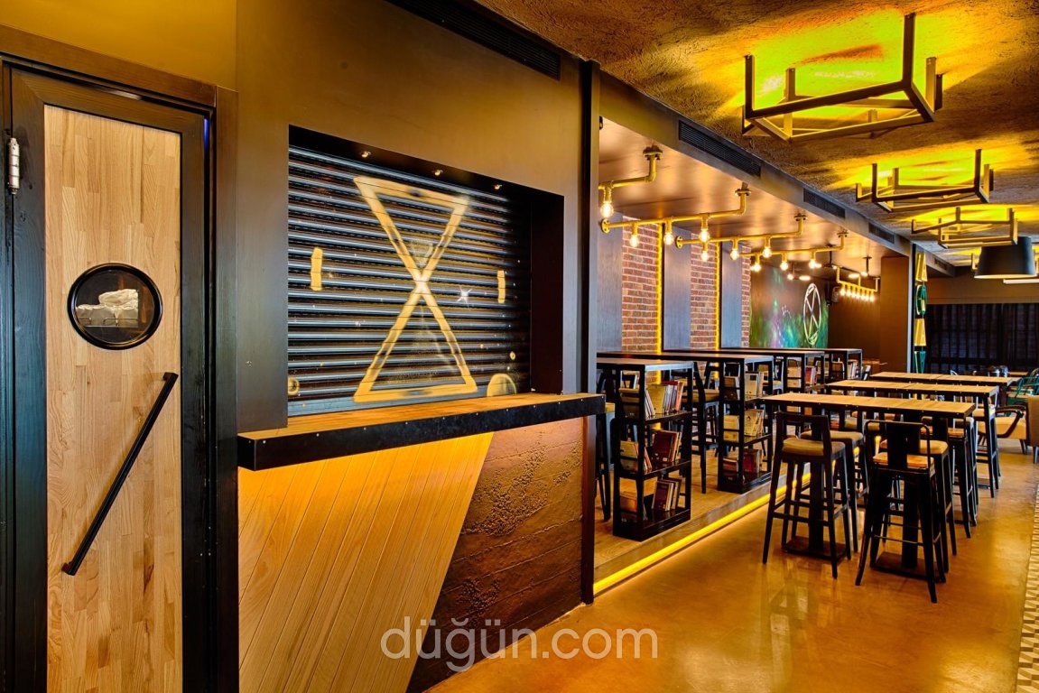 Akava Lounge Bar