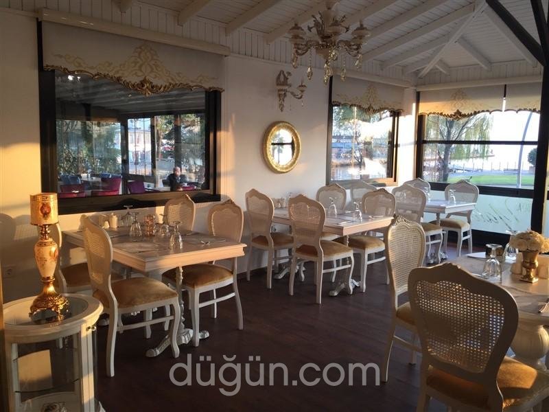 Beyaz Yalı Cafe & Restaurant