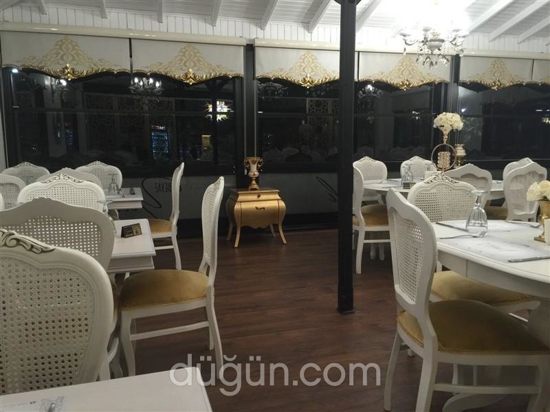 Beyaz Yalı Cafe & Restaurant