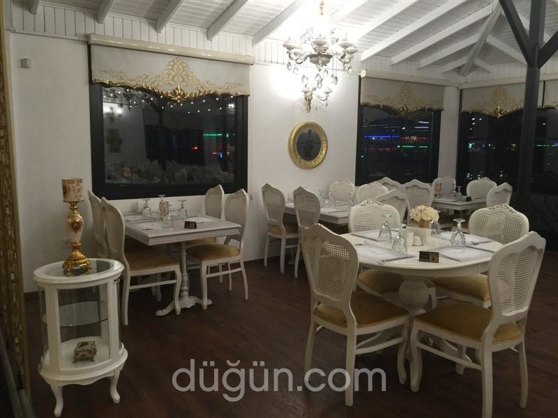 Beyaz Yalı Cafe & Restaurant
