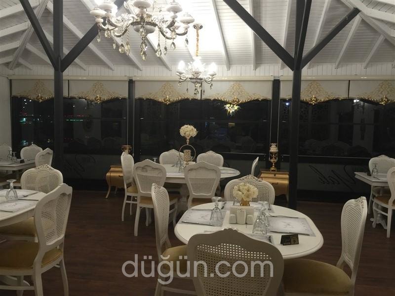Beyaz Yalı Cafe & Restaurant