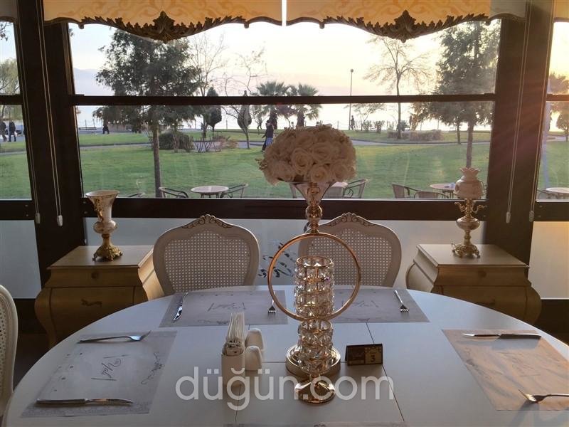 Beyaz Yalı Cafe & Restaurant