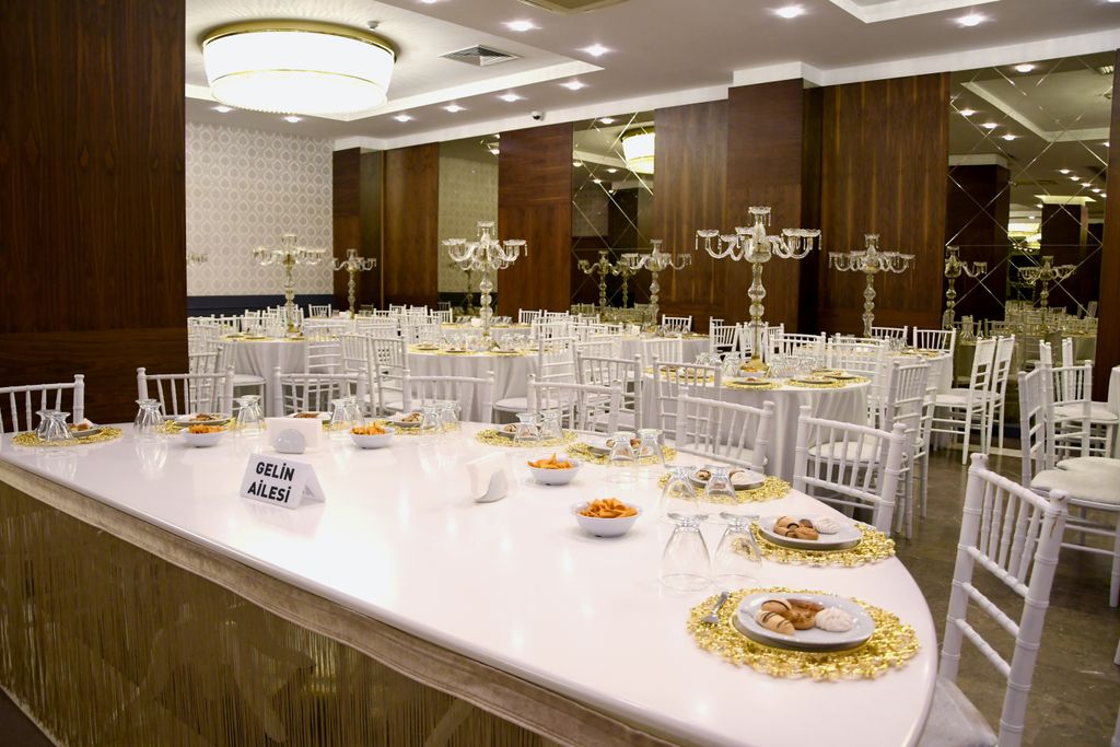 Salon S - Tuana