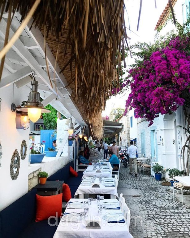 Karina Restaurant Alaçatı