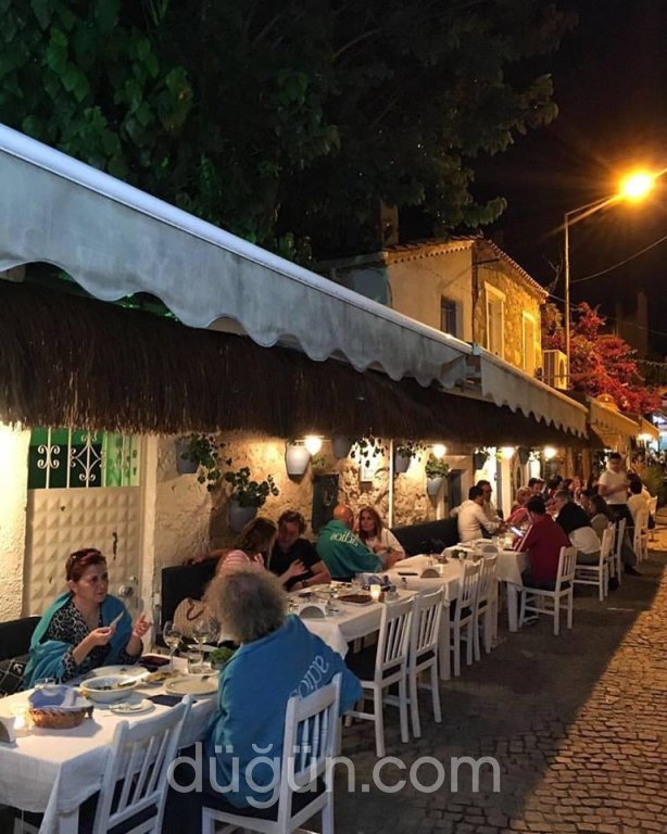 Karina Restaurant Alaçatı