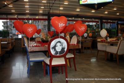 Paris Pause Bistro Restaurant Cafe Bar