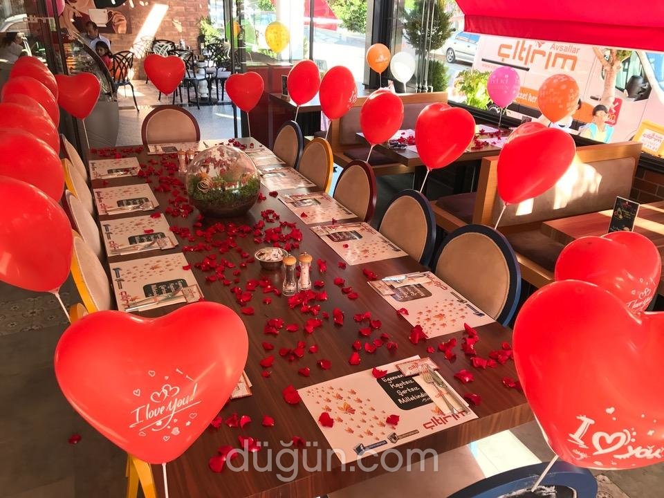 Paris Pause Bistro Restaurant Cafe Bar