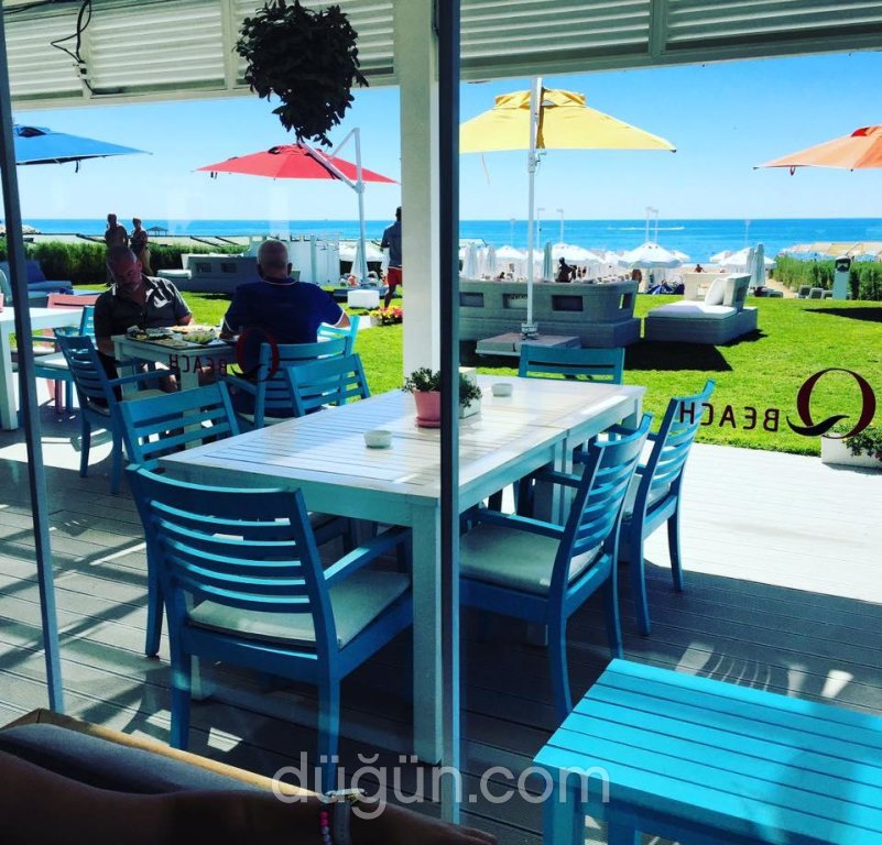 Q Beach Restaurant Lounge