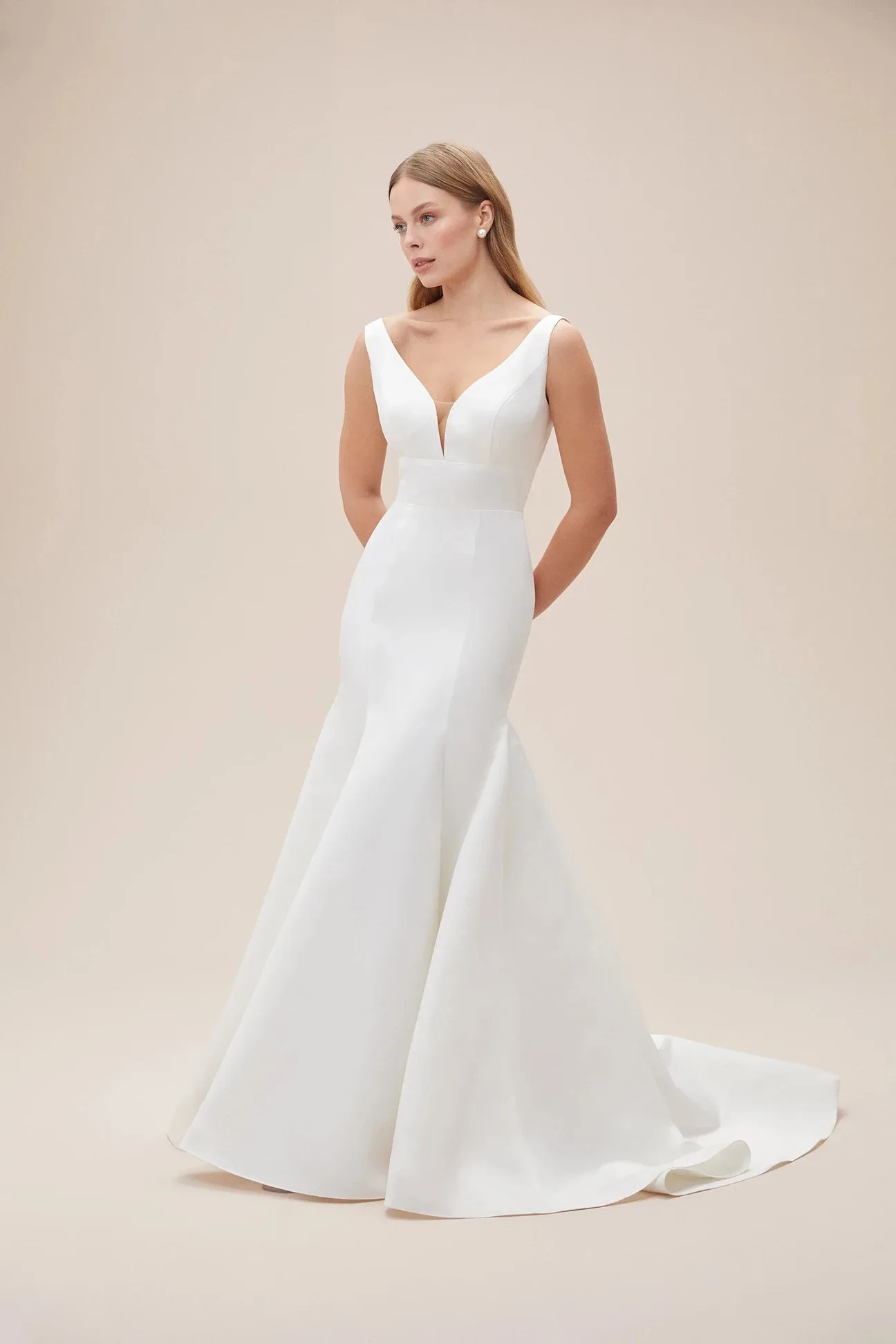 Oleg Cassini – Saten Balık Gelinlik