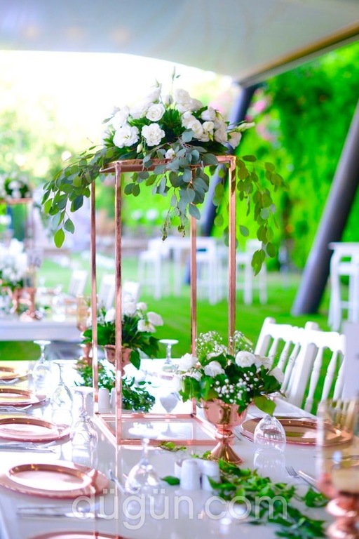 garden wedding decor