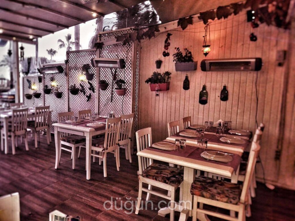 Liya Yetmişlik Restaurant