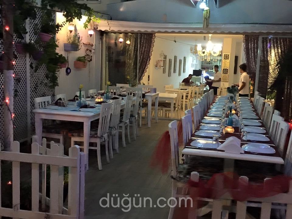 Liya Yetmişlik Restaurant