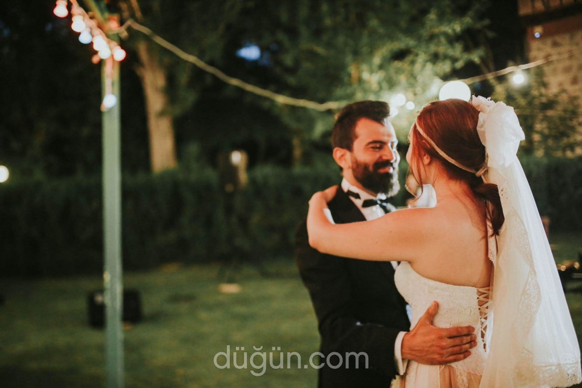 Düğün Deyince