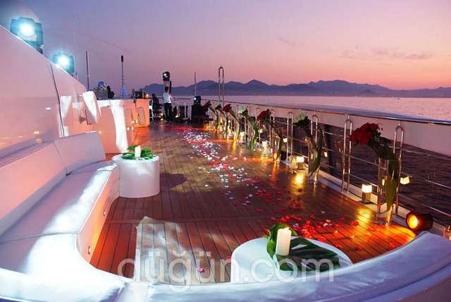 Aden Yachting Tekne Düğün Organizasyon