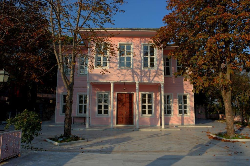 Pembe Köşk