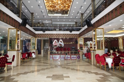 Dostlar 3 Düğün Salonu