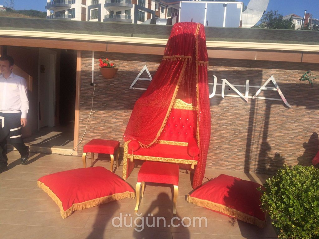 Tula Cafe Restaurant