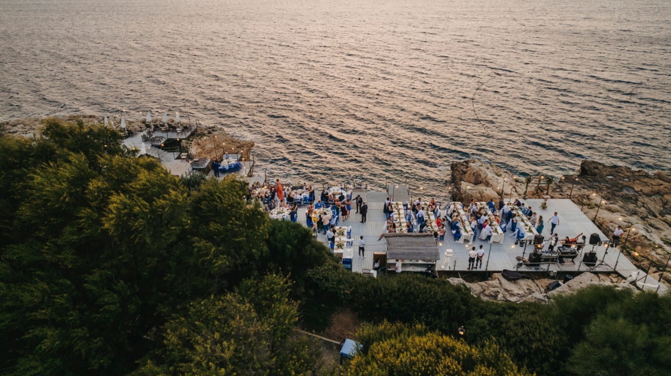 Maya Bistro Hotel Beach