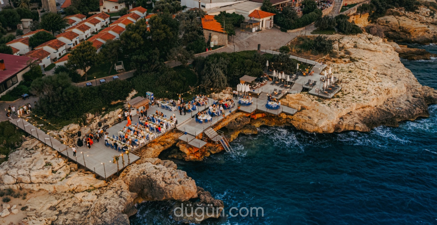 Maya Bistro Hotel Beach