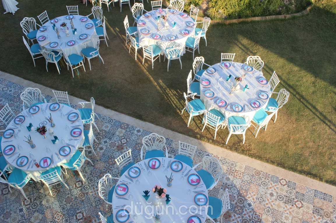 Nea Efessos - Maza Kitchen & Lounge