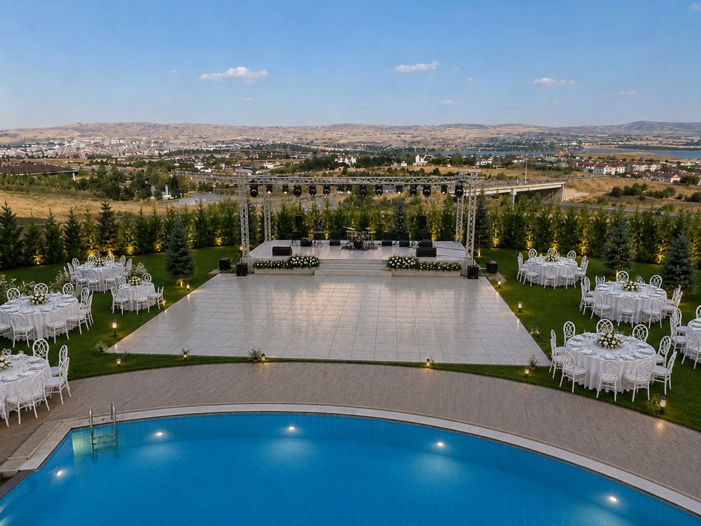 Mubu White Palace