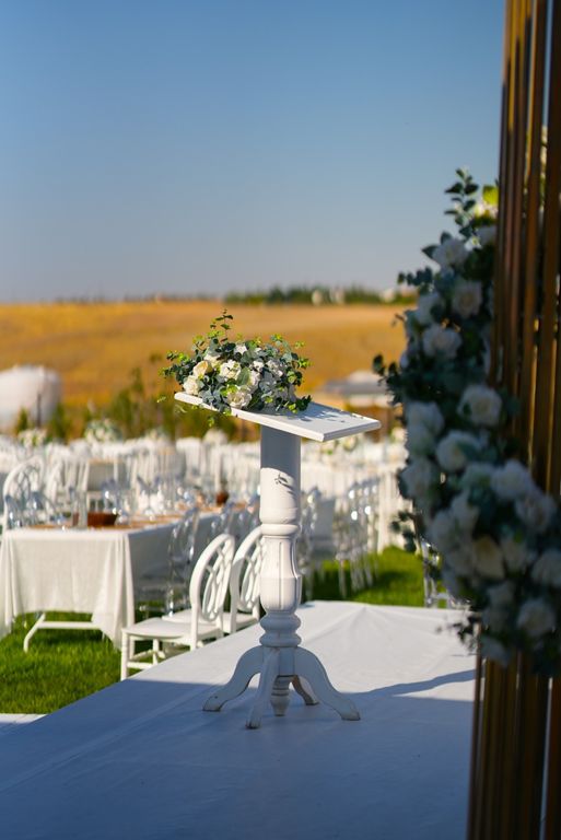 Mubu White Palace