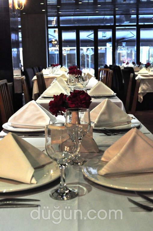 Sura Design Hotel & Suites