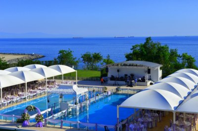 Florya Sosyal Tesisleri Havuzlu Bahçe