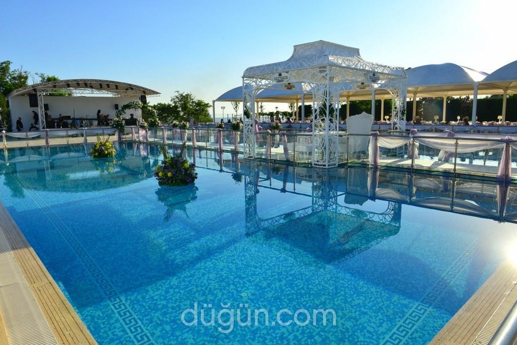 Florya Sosyal Tesisleri Havuzlu Bahçe